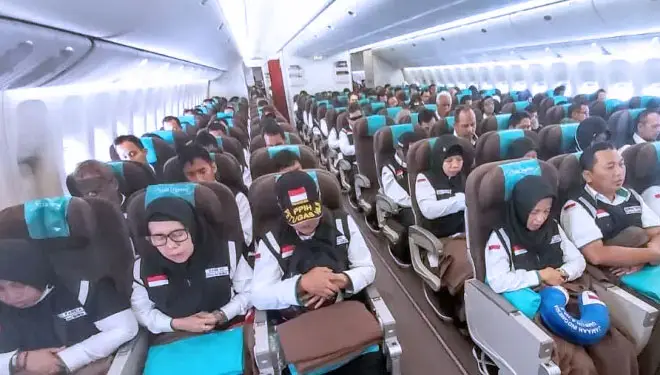 Cara Tayamum di Pesawat Saat Waktu Shalat Tiba, Panduan Praktis bagi Musafir